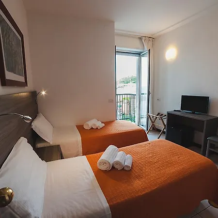 Madison Hotel